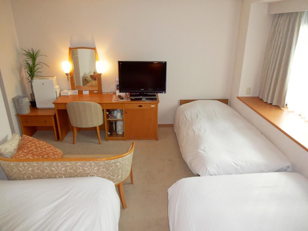 Kobe Luminous Hotel Bagian luar foto